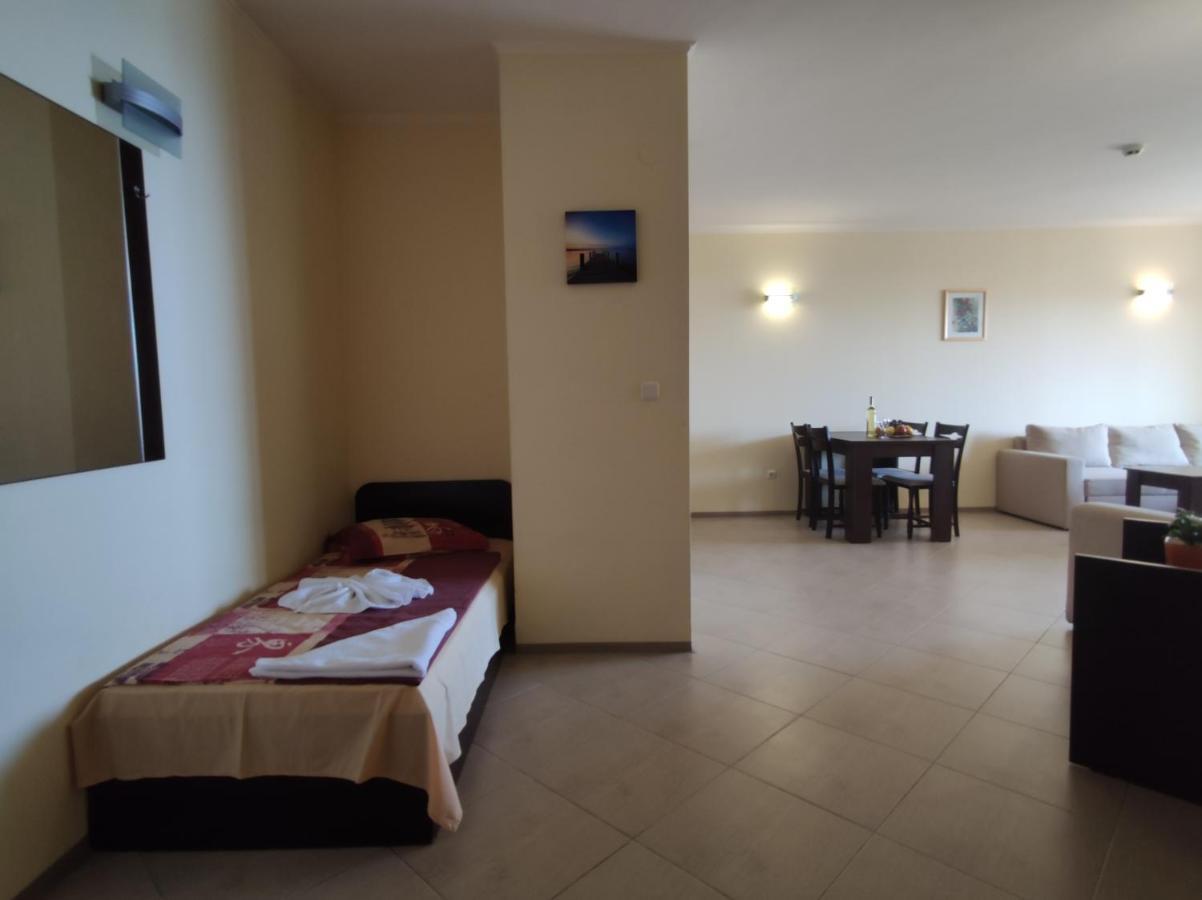 Europroperties Nikea Park 金沙 外观 照片