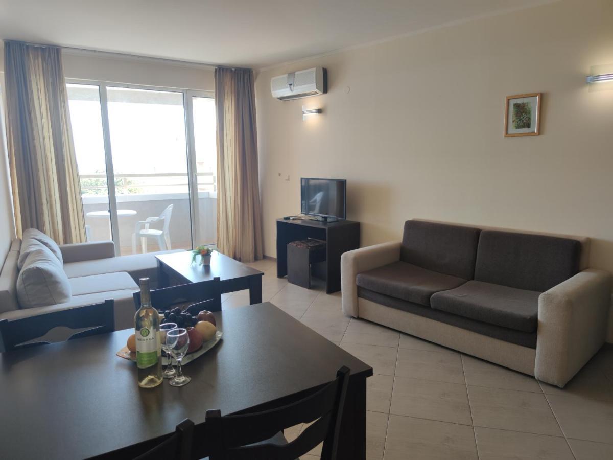 Europroperties Nikea Park 金沙 外观 照片